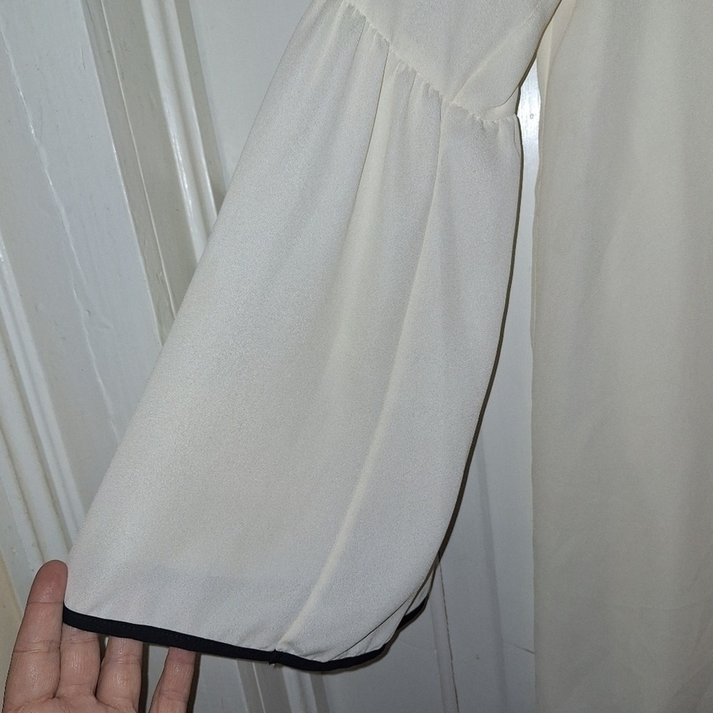 Vintage DejaVu Tunic Cream & Black Top Size Medium Bell Sleeves Romantic Flowy - Picture 3 of 7